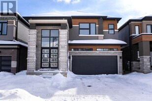 100 Hitchman St in Brant, ON - Building Photo