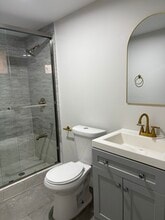 39 E 52nd St, Unit 3 in Brooklyn, NY - Building Photo - Building Photo