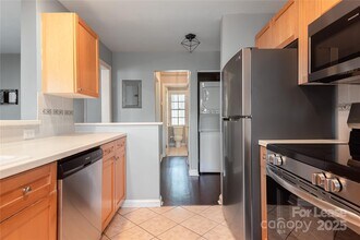 107 S Laurel Ave in Charlotte, NC - Building Photo - Building Photo