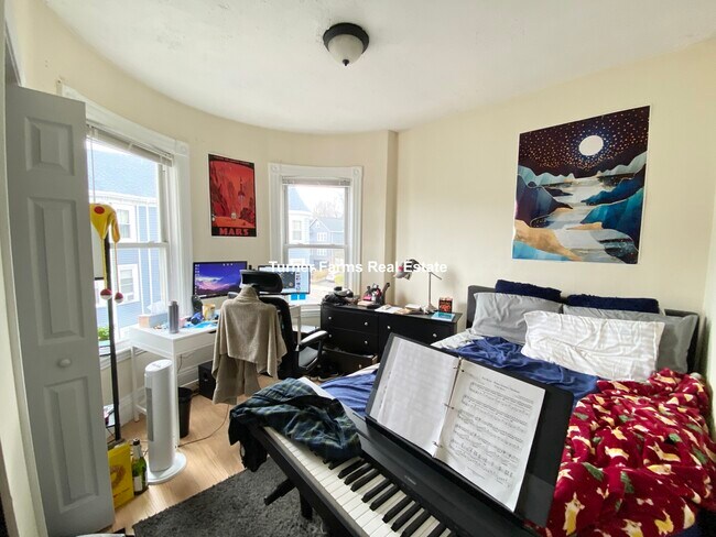 17 Sachem St, Unit 3 in Boston, MA - Building Photo - Building Photo