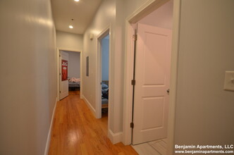 10 Islington St, Unit 2 in Boston, MA - Foto de edificio - Building Photo