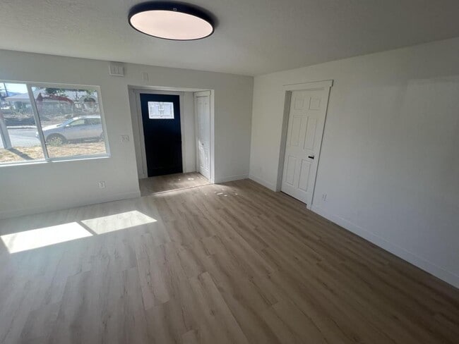219 E Annie Ave in Coeur d'Alene, ID - Building Photo - Building Photo