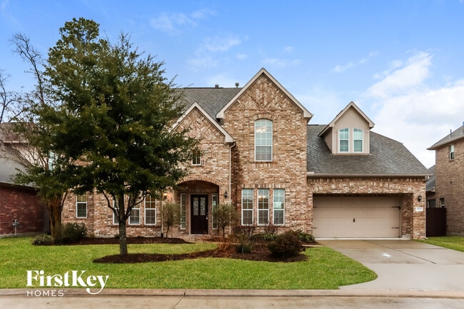 property at 2807 Angela Way Dr