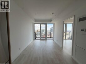 75 James St S in Hamilton, ON - Building Photo