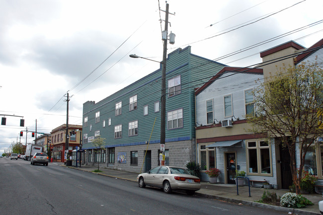 1488 NE Alberta St in Portland, OR - Building Photo - Building Photo