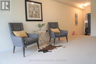 5289 Major Mackenzie Dr E in Markham, ON - Building Photo - Building Photo
