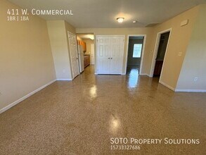 411 W Commercial St in Charleston, MO - Building Photo - Building Photo