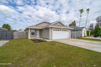 3127 Douglas Rd in Panama City, FL - Building Photo - Building Photo