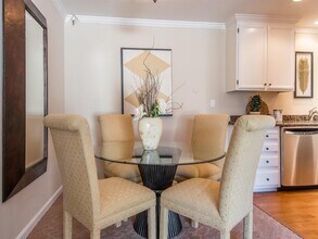 150 W Edith Ave in Los Altos, CA - Building Photo - Building Photo