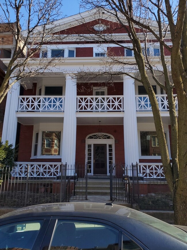 property at 4751 S Forrestville Ave