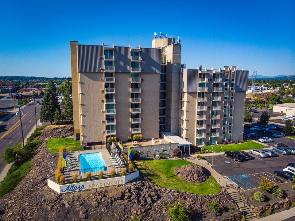 The Altura Apartments in Spokane, WA - Foto de edificio