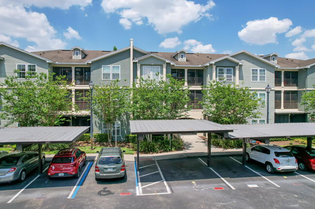 Southpointe Condominiums in Orlando, FL - Foto de edificio - Building Photo