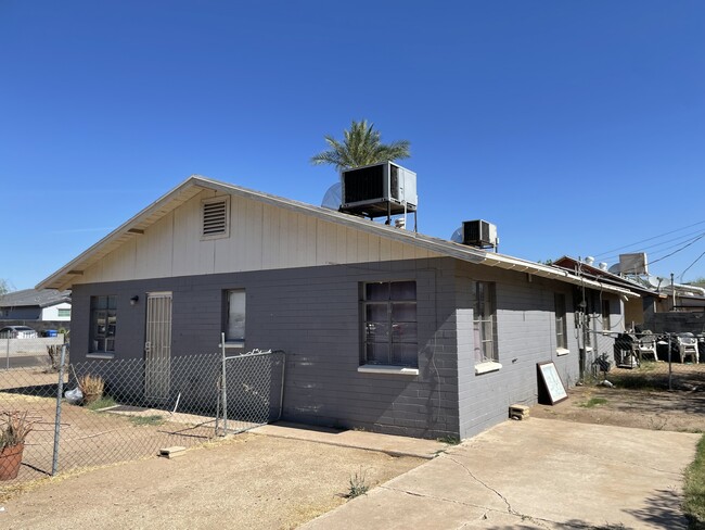 1001 N 25th St in Phoenix, AZ - Building Photo - Building Photo