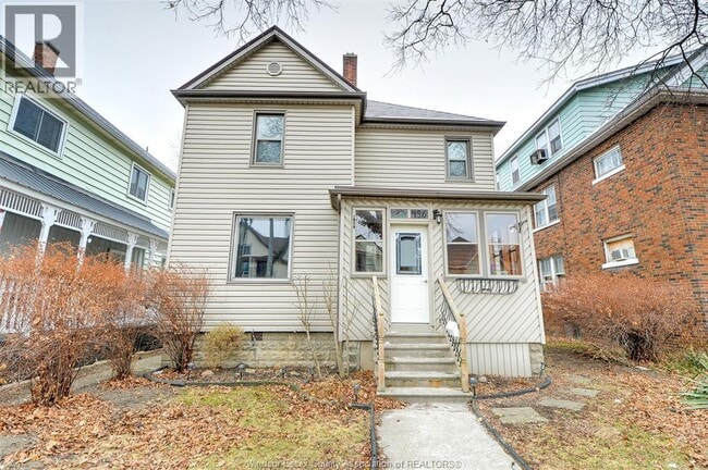 property at 456 Chilver Rd