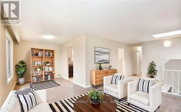 45 Edwina Pl in Hamilton, ON - Building Photo - Building Photo