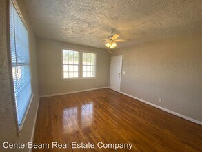 2660 Gale Ct in Jacksonville, FL - Foto de edificio - Building Photo