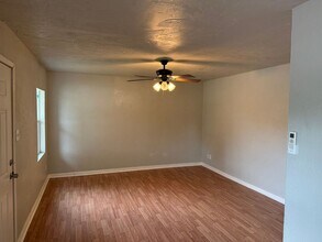 206 W Lilac Ln in Midwest City, OK - Building Photo - Building Photo