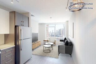 1 Nashua St, Unit SI FL19-ID2731A in Boston, MA - Building Photo