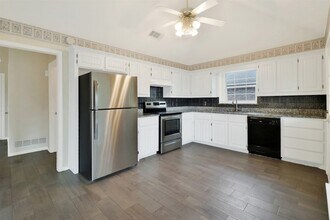 416 Mara Ln in Red Oak, TX - Foto de edificio - Building Photo