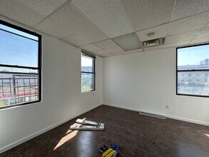 166 15th St in Jersey City, NJ - Foto de edificio - Building Photo