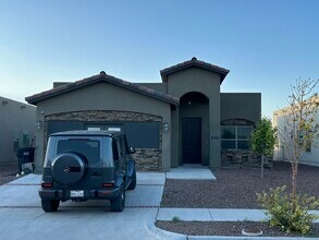 13741 Garforth Ave in Horizon City, TX - Building Photo - Building Photo