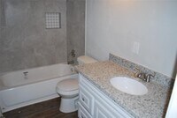 113 E Witcher Ln photo'