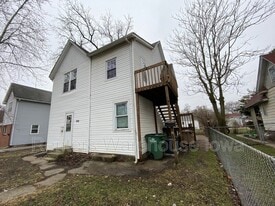 416 8th St in West Des Moines, IA - Building Photo