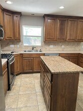 410 Thistlewood Dr in Austin, TX - Building Photo - Building Photo