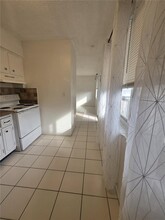 1400 N 17th Ave in Hollywood, FL - Foto de edificio - Building Photo