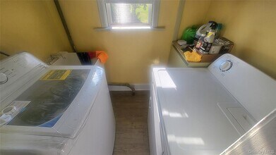 34 Manitou Ave in Poughkeepsie, NY - Building Photo - Building Photo