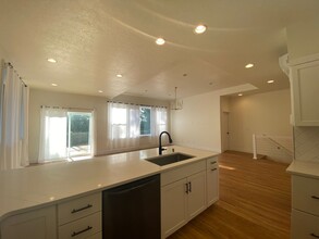 16648 N Columbus St-Unit -Unit 1 in Spokane, WA - Building Photo - Building Photo
