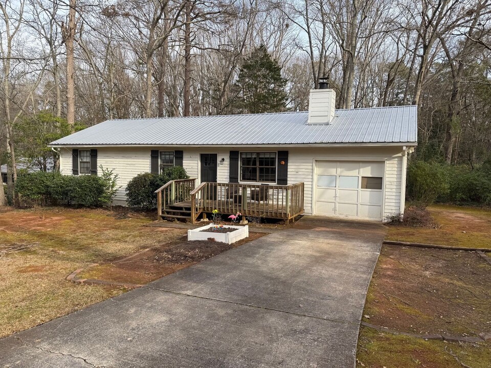 102 Tanyard Trail in Watkinsville, GA - Building Photo