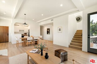 2847 1/2 Marsh St in Los Angeles, CA - Building Photo