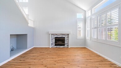 7351 15th Hole Dr in Windsor, CA - Building Photo - Building Photo