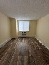 14 Nosband Ave in White Plains, NY - Building Photo - Building Photo