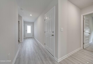 282 Boggy Crk Wy in Callaway, FL - Building Photo - Building Photo