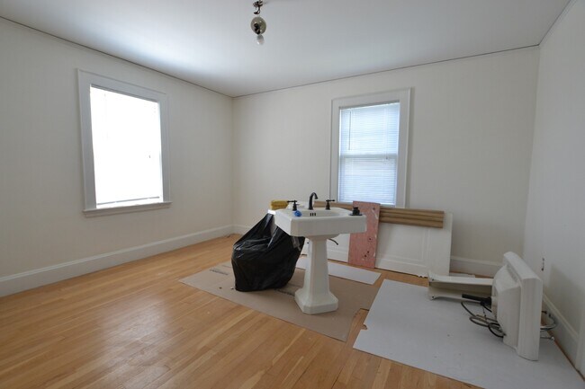 11 Matchett St, Unit 1 in Boston, MA - Building Photo - Building Photo