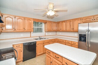 339 White Springs Rd in Warrior, AL - Building Photo - Building Photo