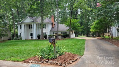 9424 Whitethorn Dr in Charlotte, NC - Building Photo - Building Photo