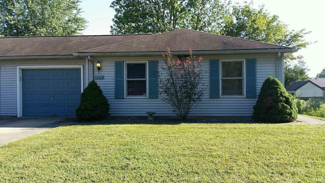 7890 Melissa Ln in Newburgh, IN - Building Photo