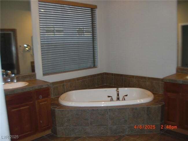 property at 9 Holston Hills Rd