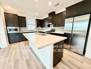 1823 Pico St in Petaluma, CA - Building Photo - Building Photo