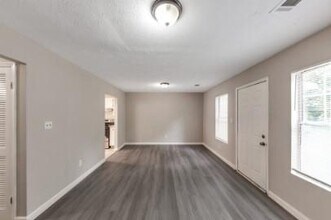 8541 Westchester Dr in Douglasville, GA - Building Photo - Building Photo