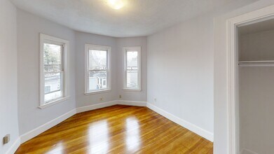 11 Partridge Ave, Unit 3-bed SOMER in Somerville, MA - Building Photo - Building Photo