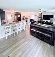 3925 Galleon Dr in Chesapeake, VA - Foto de edificio - Building Photo