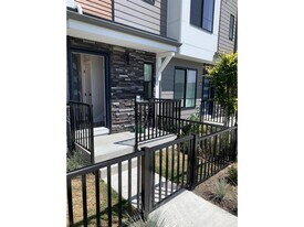 1639-1162 162 St in Surrey, BC - Building Photo