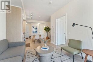 28 Freeland St in Toronto, ON - Building Photo