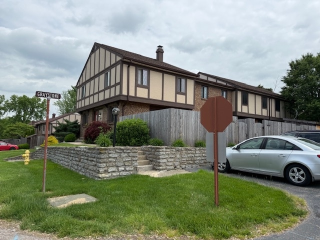 property at 7468 Graystone Ct