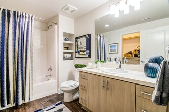 Verge in San Diego, CA - Building Photo - Building Photo