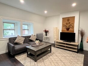 1861 Mintwood Pl NW in Washington, DC - Foto de edificio - Building Photo